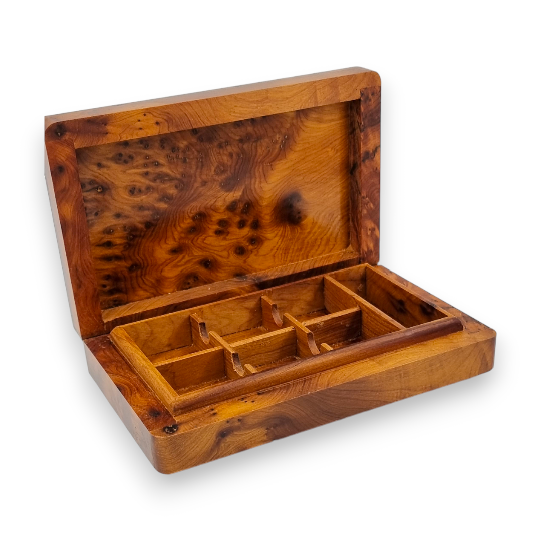 Greenfinch (6+1 sections) - Wood and Pewter Box