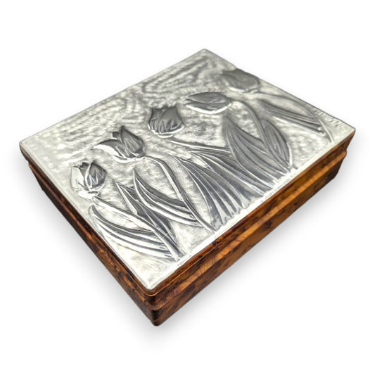 Tulips (12 section) - Wood and Pewter Box
