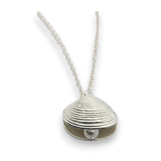 Venus Shell and Pearl Pendent and Chain - Necklace