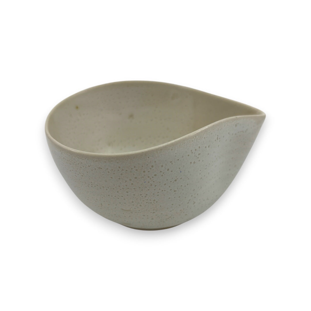 Spouted Bowl - Small  - Natural