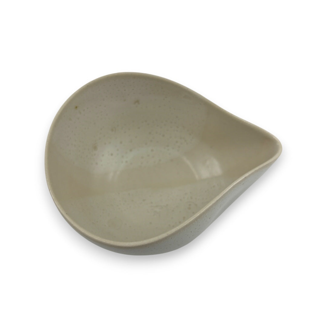 Spouted Bowl - Small  - Natural